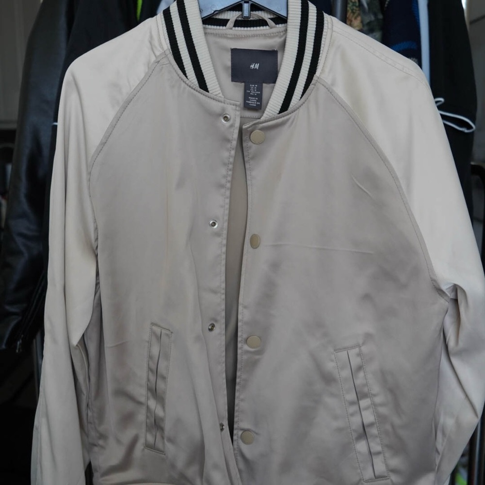 H&M Beige Bomber Jacket